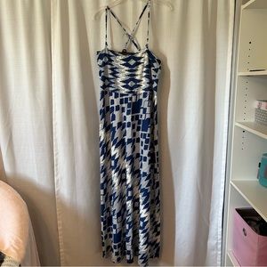 💙Chico’s💙 NWOT Blue & White Geometric Pattern Maxi Dress Size L